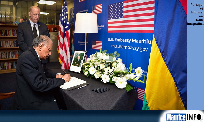 Mauritian Prime Minister pays tribute to Former American President Jimmy Carter during Condolence Book signing